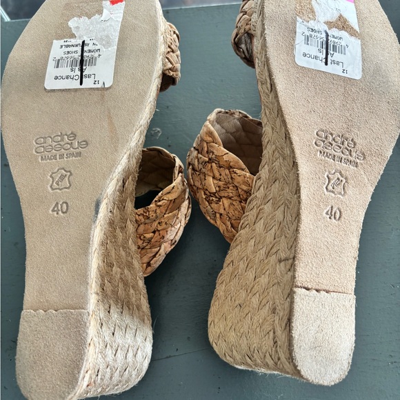 Andre Assous Tan Braided Sandals NWT size 10 - Picture 11 of 11